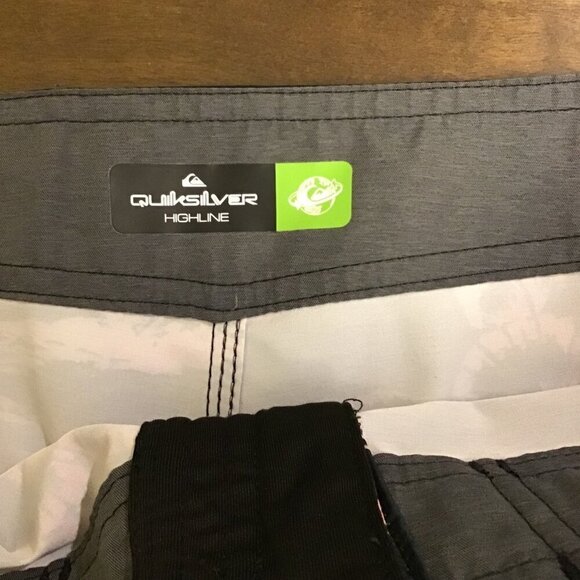 Quicksilver 34 Highline Boardshorts Stretch Black Tropical Men’s Swim Surf - Picture 8 of 11